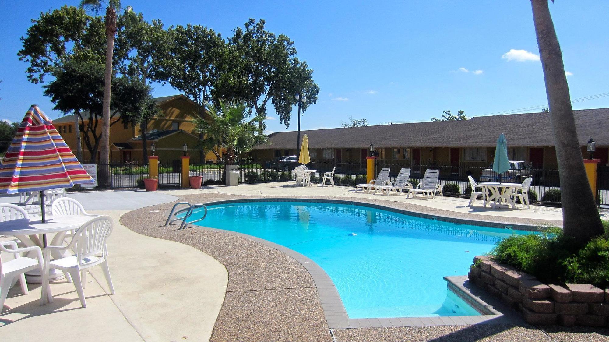 Americas Best Value Inn & Suites Brenham Eksteriør billede